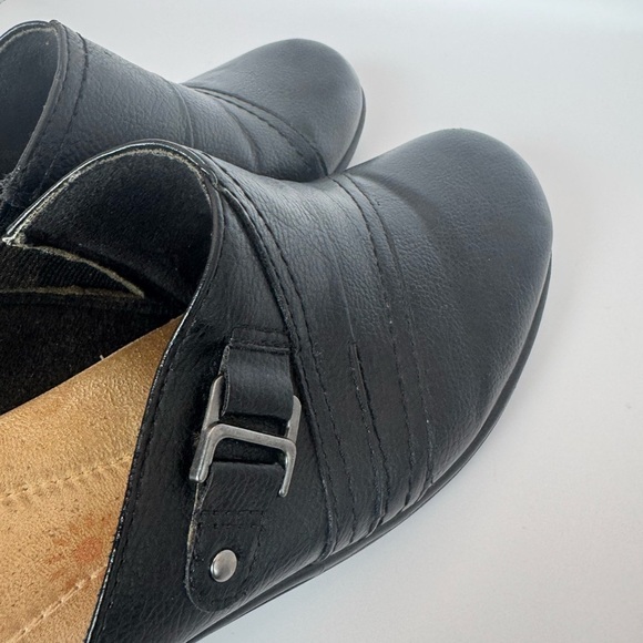 Earth Spirit Gelron Women's Black Vegan Leather Buckle Accent Slip-On Mules 10 - Picture 5 of 14